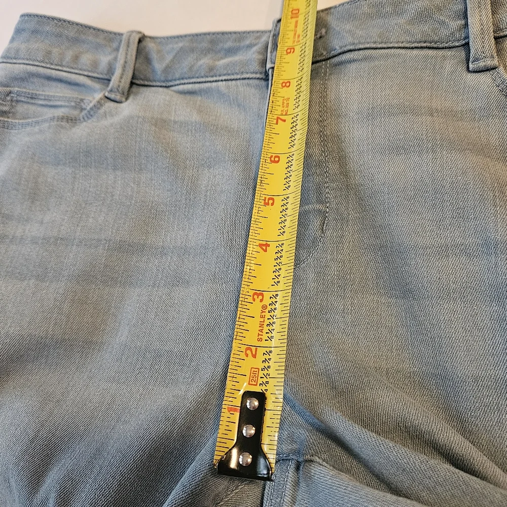 J Jill Authentic Fit crop light stone wash, frayed hem, straight leg, size 12 - Picture 10 of 15